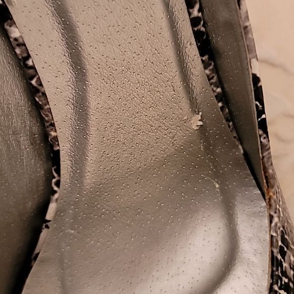 Baby Girl Black & Gray Snakeskin Print Heels - Picture 16 of 16